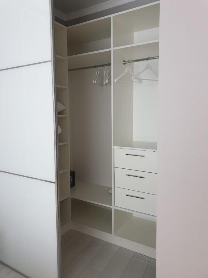 Sunny Apartments Near The Sea On Genuezskaya Odessa Ngoại thất bức ảnh