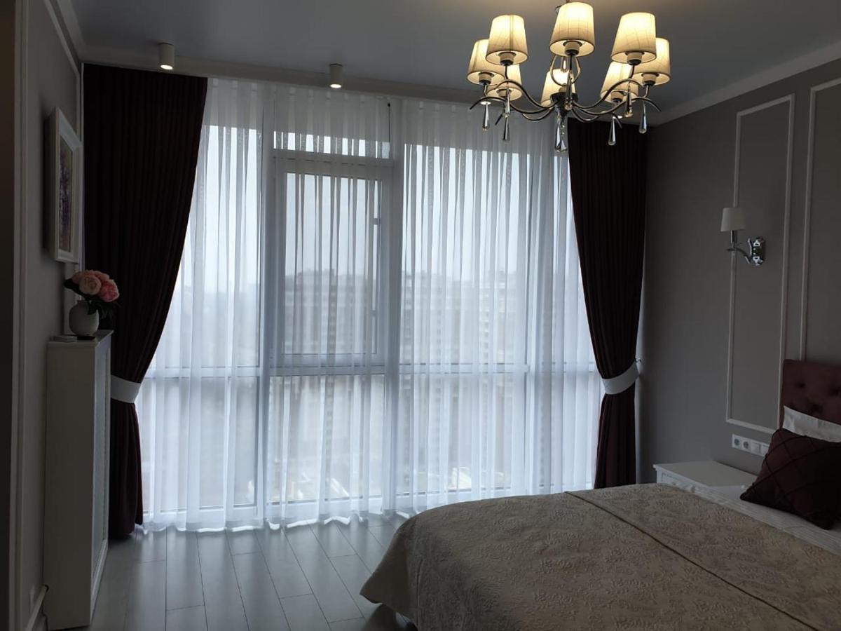 Sunny Apartments Near The Sea On Genuezskaya Odessa Ngoại thất bức ảnh