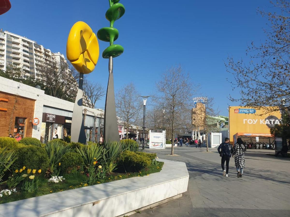 Sunny Apartments Near The Sea On Genuezskaya Odessa Ngoại thất bức ảnh