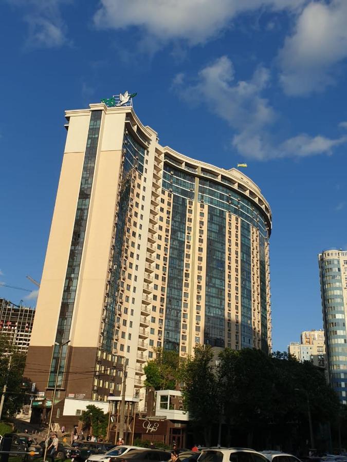 Sunny Apartments Near The Sea On Genuezskaya Odessa Ngoại thất bức ảnh